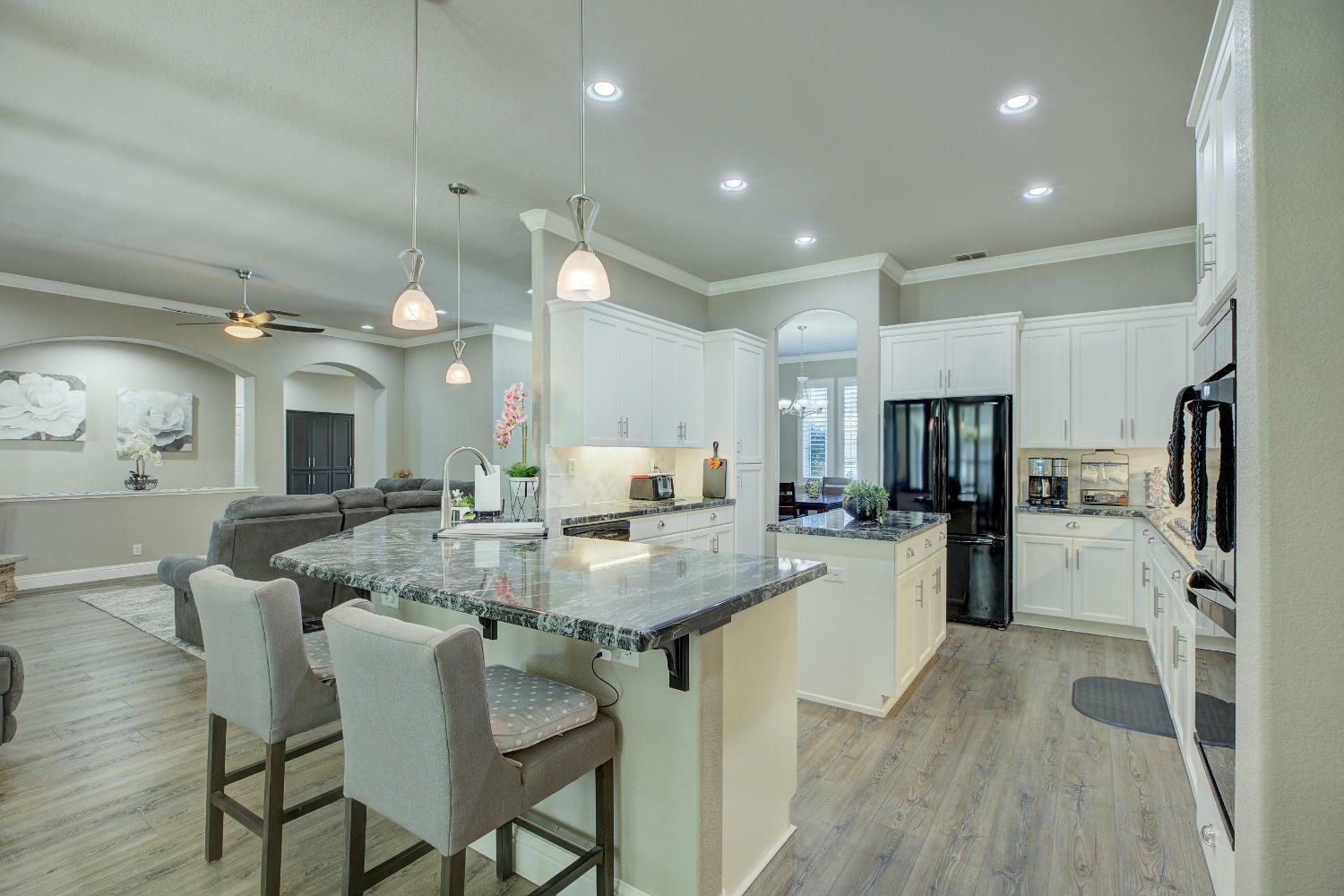 Property Photo: 2004 Dunbar Way CA 95678