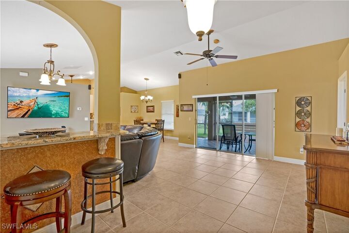 Property Photo: 106 SW 11th Terrace FL 33991