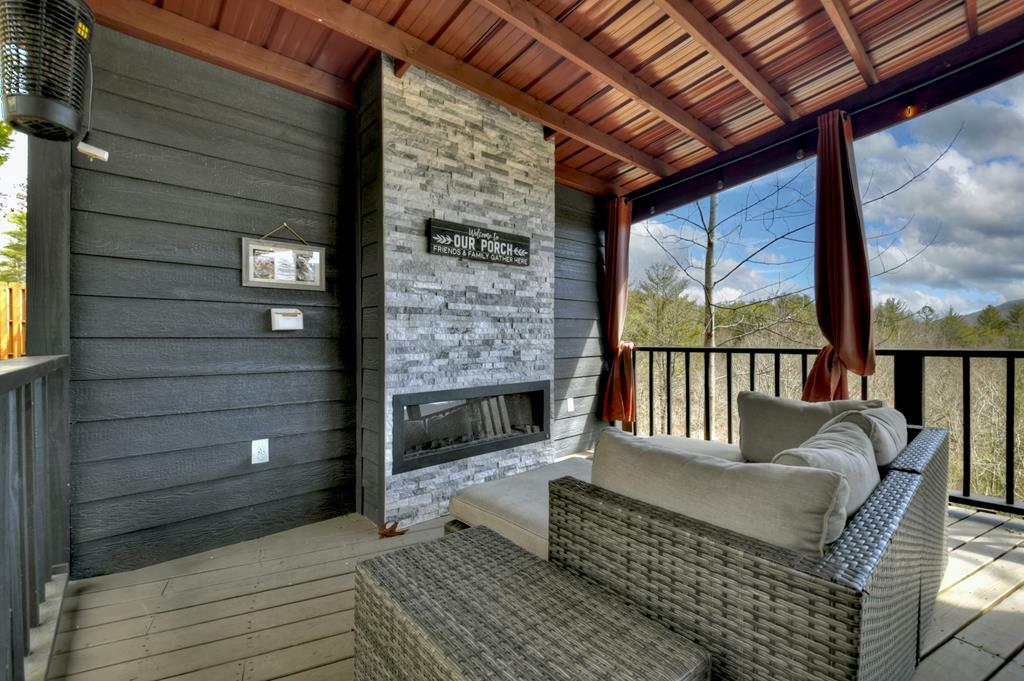 Property Photo:  85 Foster Cove Road  GA 30513 