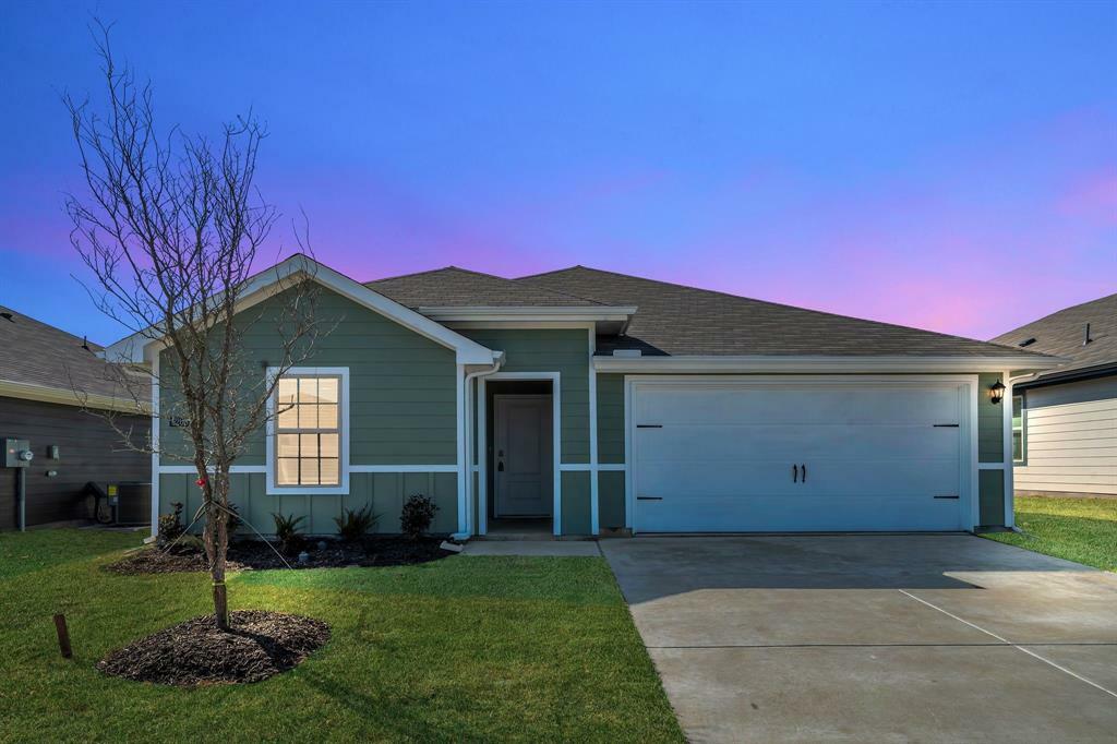 Property Photo:  6208 Sea Holly Trail  TX 75407 