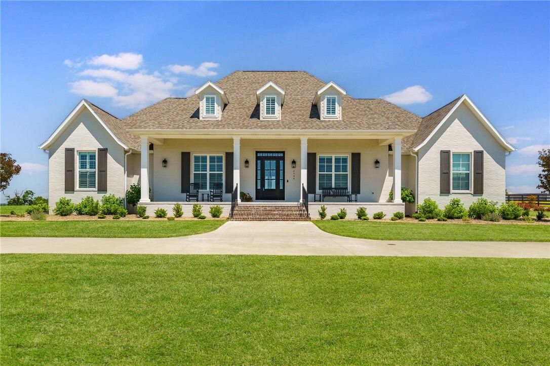 Property Photo:  6644 NW Rivercrest Road  AR 72701 