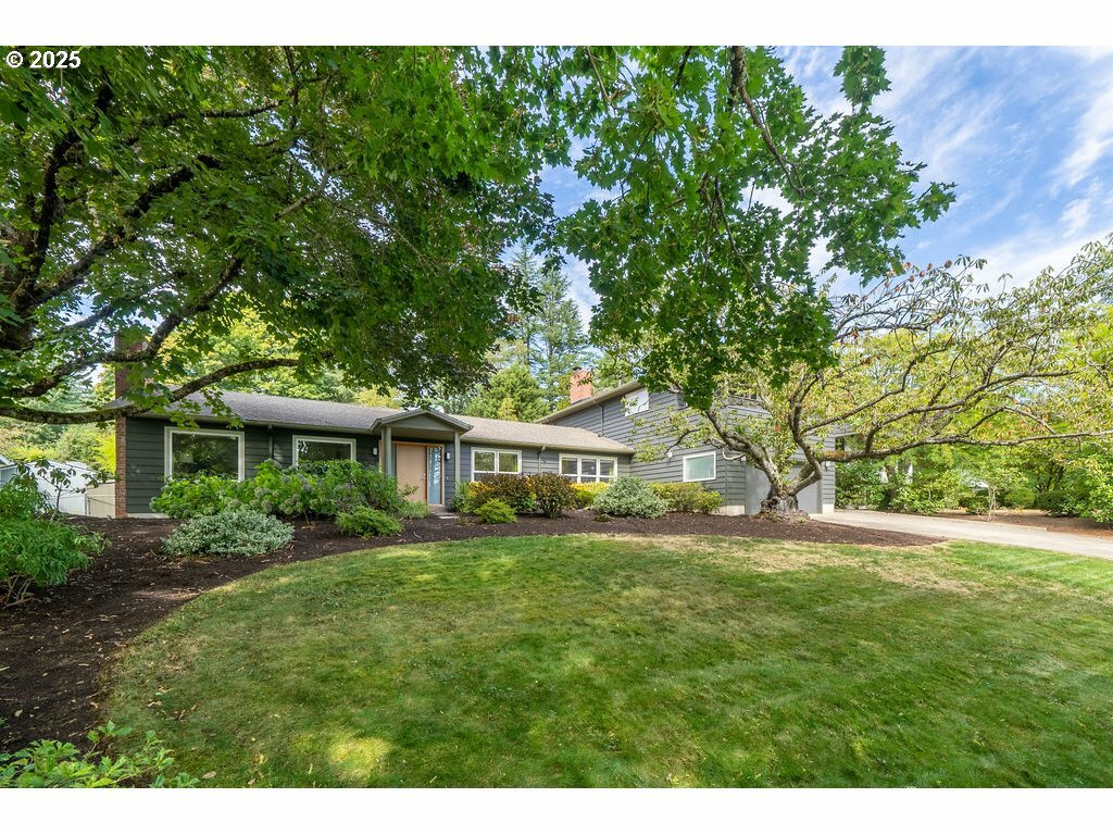 Property Photo: 4045 SW Jerald Ct OR 97221