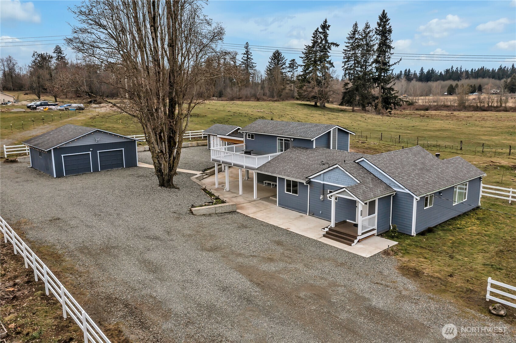 Property Photo: 39805 212th Avenue SE WA 98022