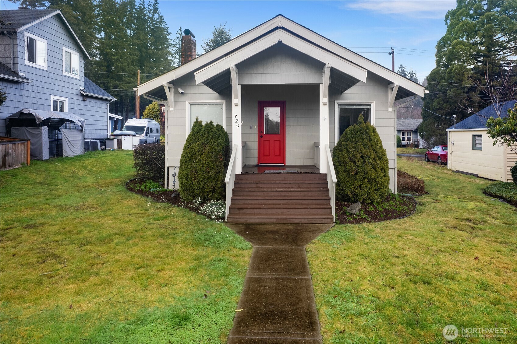 Property Photo:  320 W Alder Street  WA 98584 