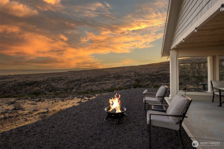 Property Photo:  6238  Colockum Road  WA 98926 