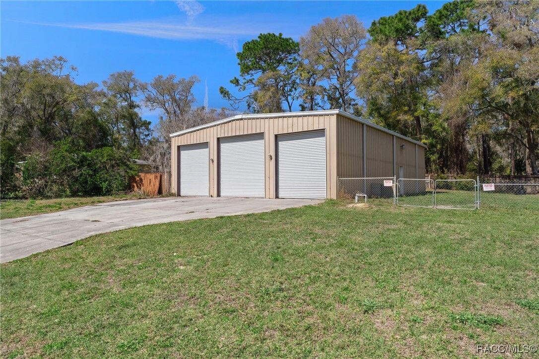Property Photo:  6145 E Willow Street  FL 34452 