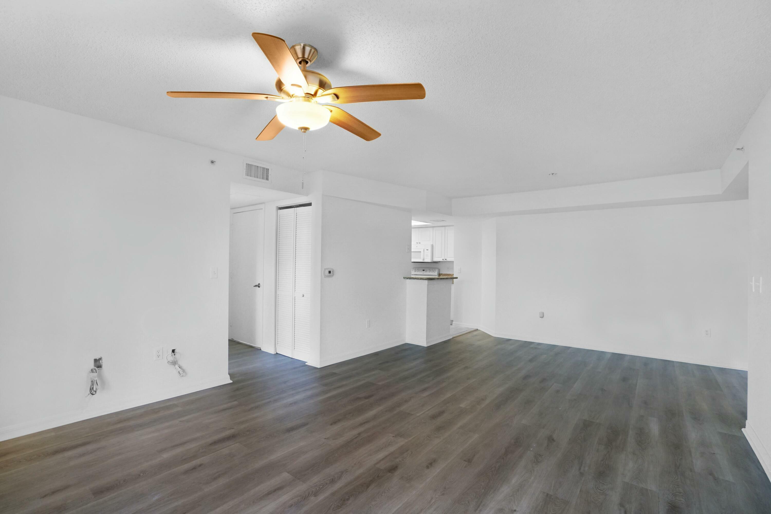 Property Photo: 900 Crestwood Court S 902 FL 33411