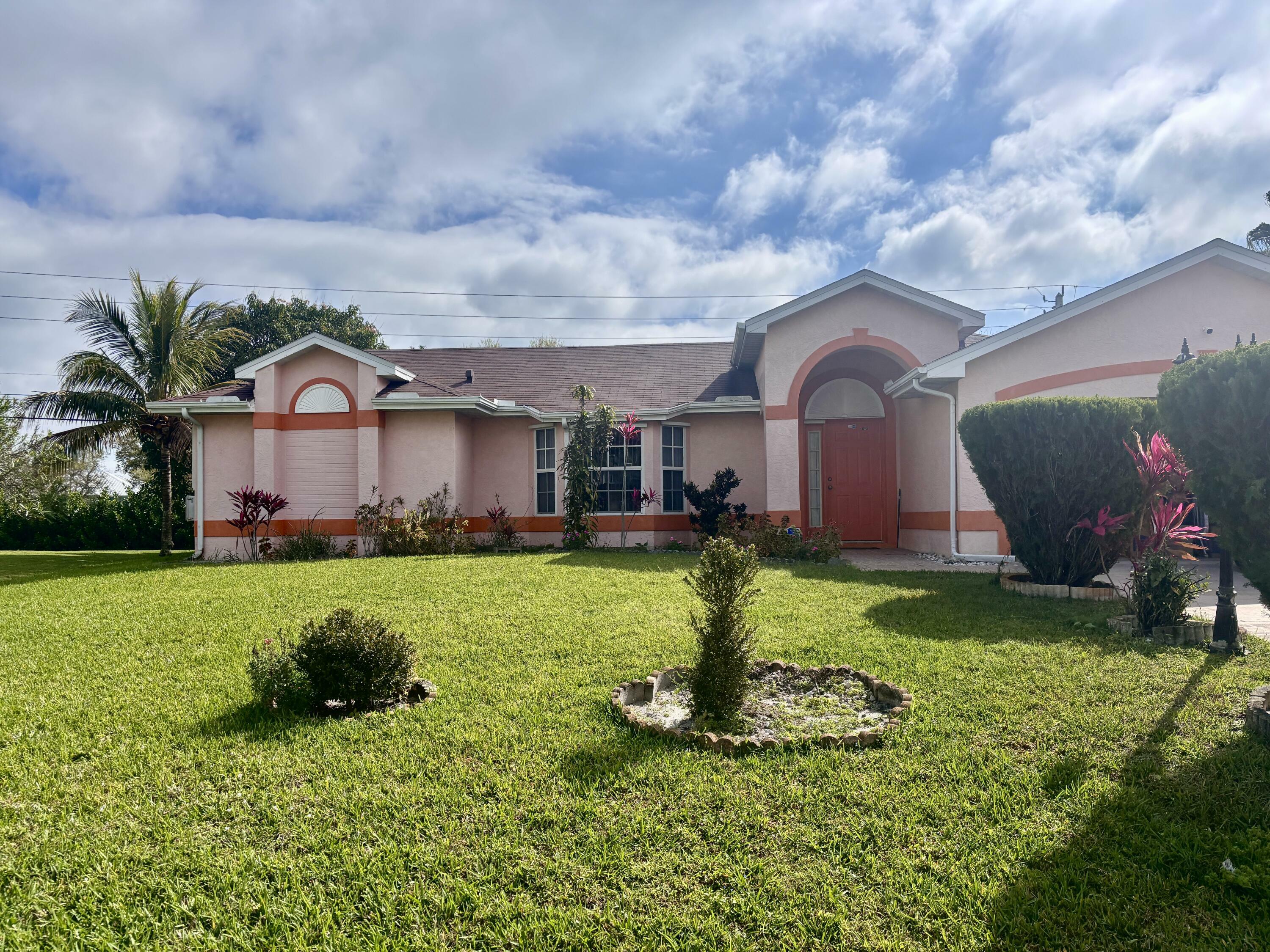 Property Photo: 3061 SE Wake Road FL 34984