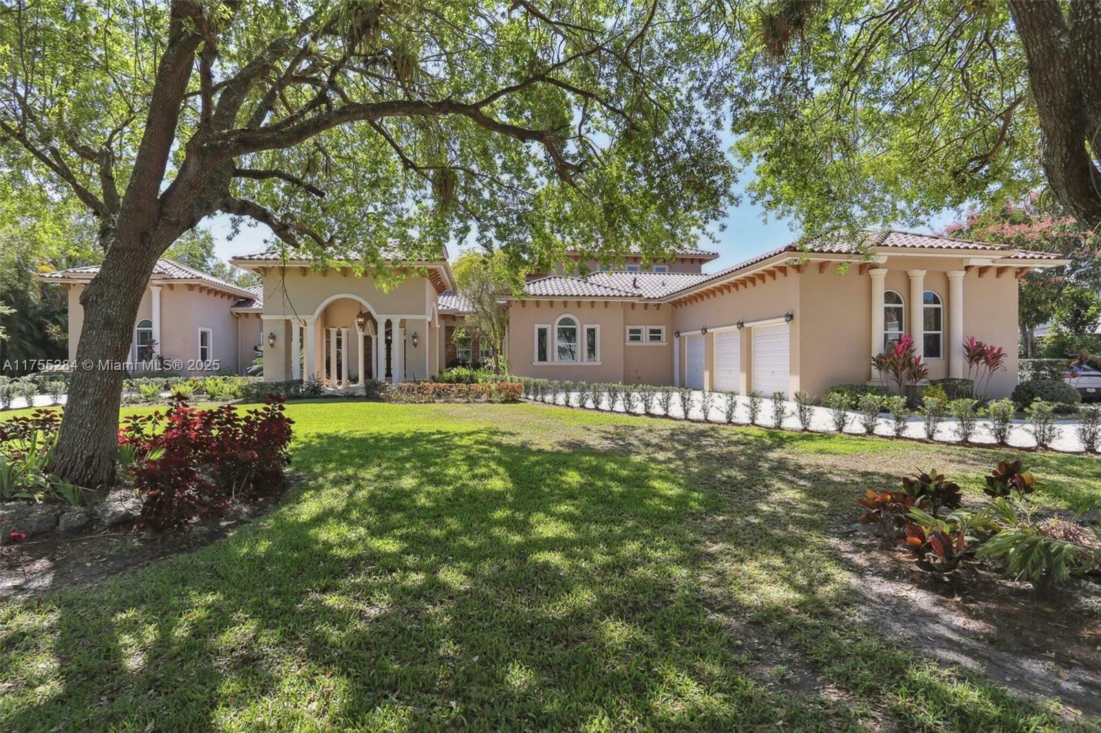 Property Photo:  7480 SW 100th St  FL 33156 