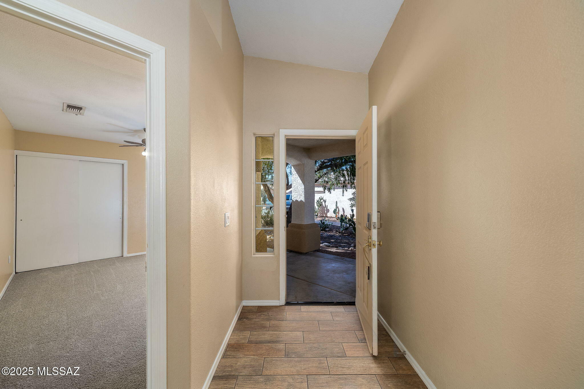 Property Photo:  8604 N Cantora Way  AZ 85743 