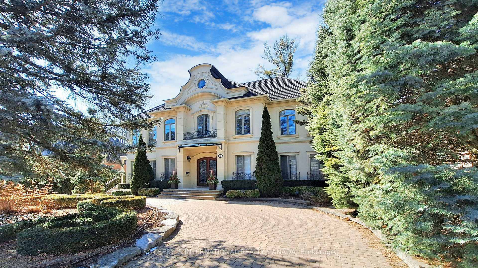 Property Photo: 28 Glenorchy Rd ON M3C 2P9