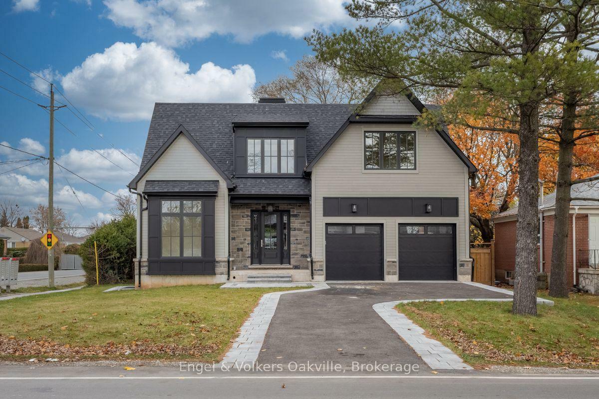 Photo de la propriété: 601 Maplehurst Avenue ON L6L 4Y8