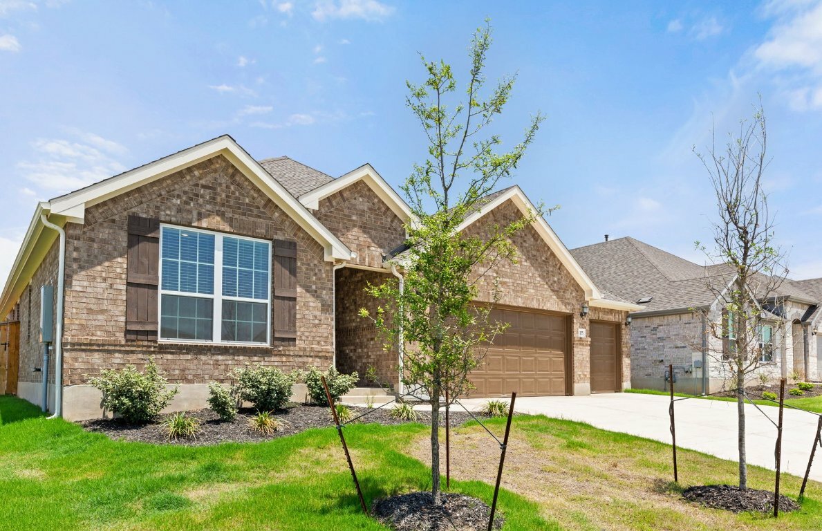 Property Photo: 125 Muddy Creek Way TX 78640