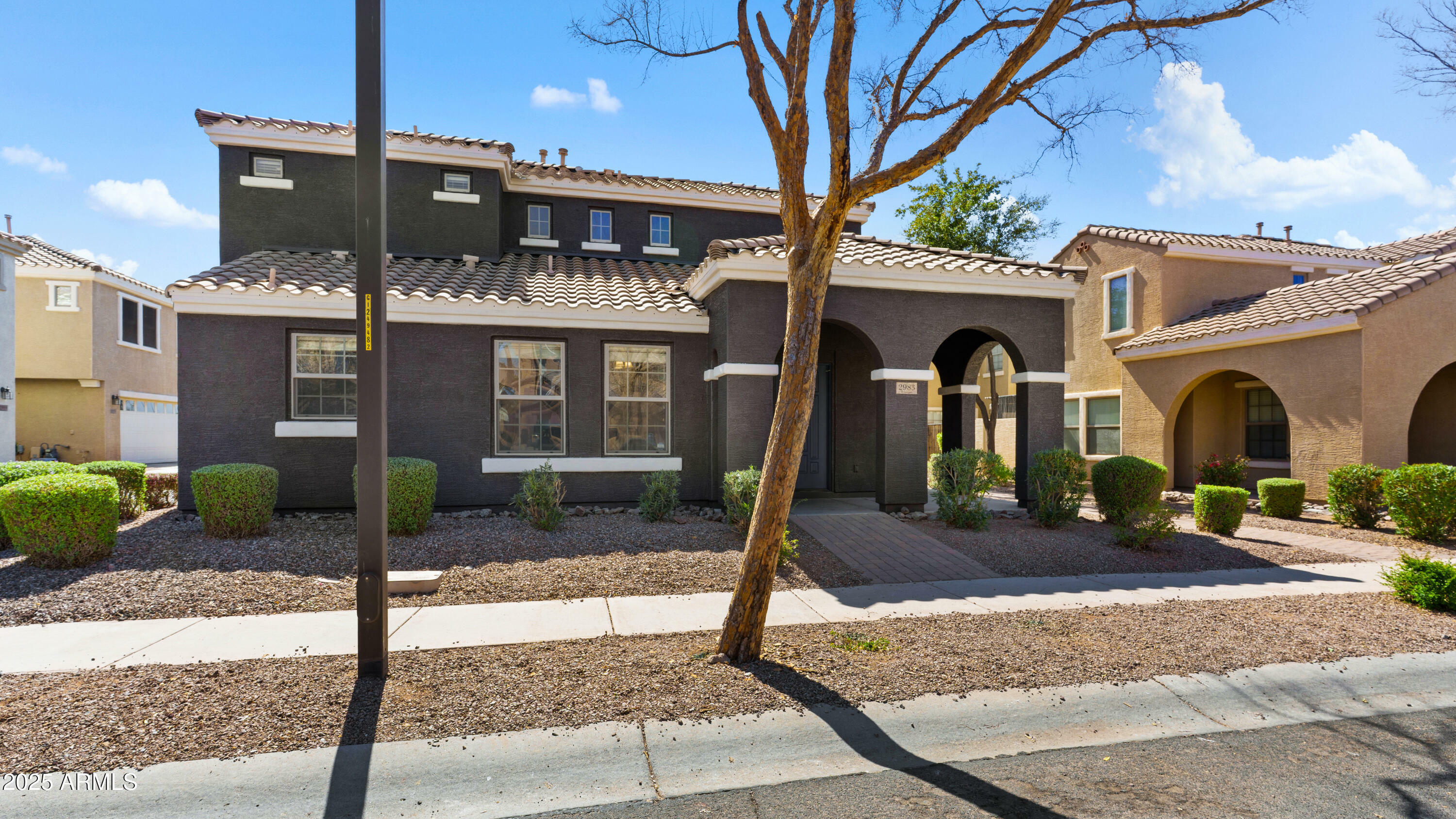 Property Photo: 2983 E Harrison Street AZ 85295