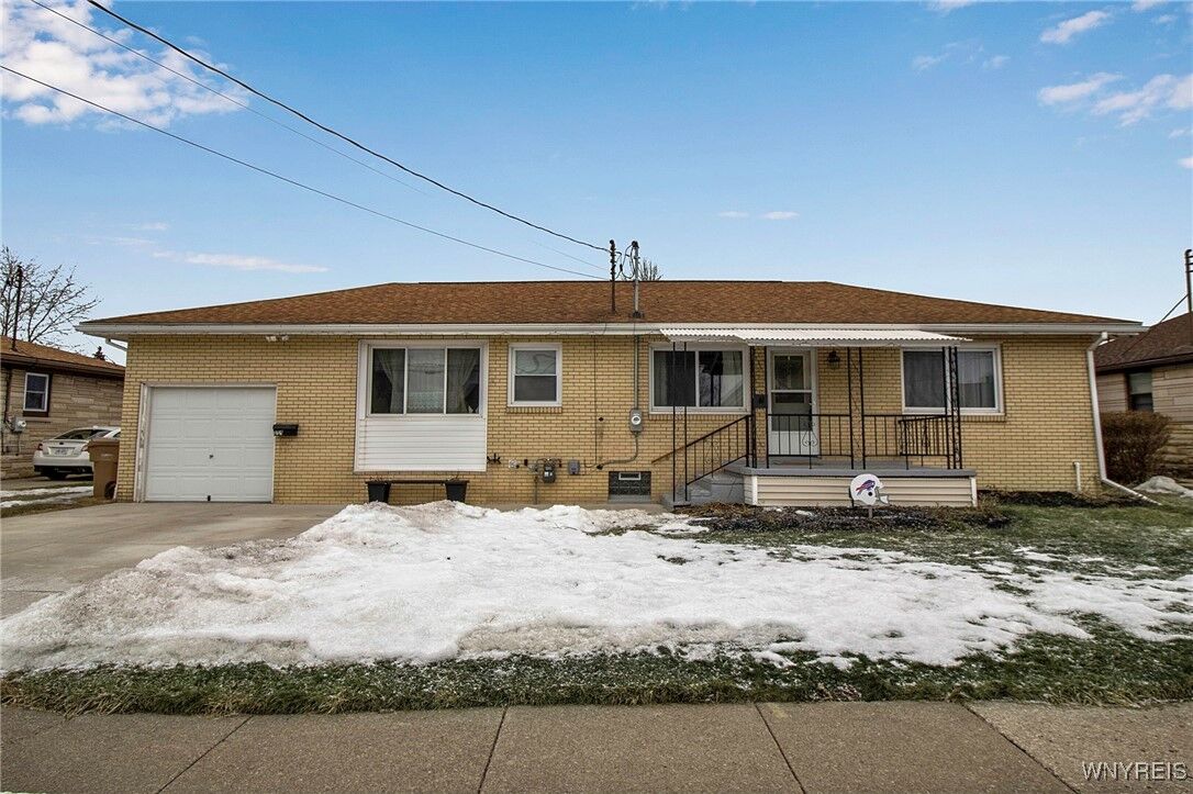 Property Photo:  119 Mansion Avenue  NY 14206 