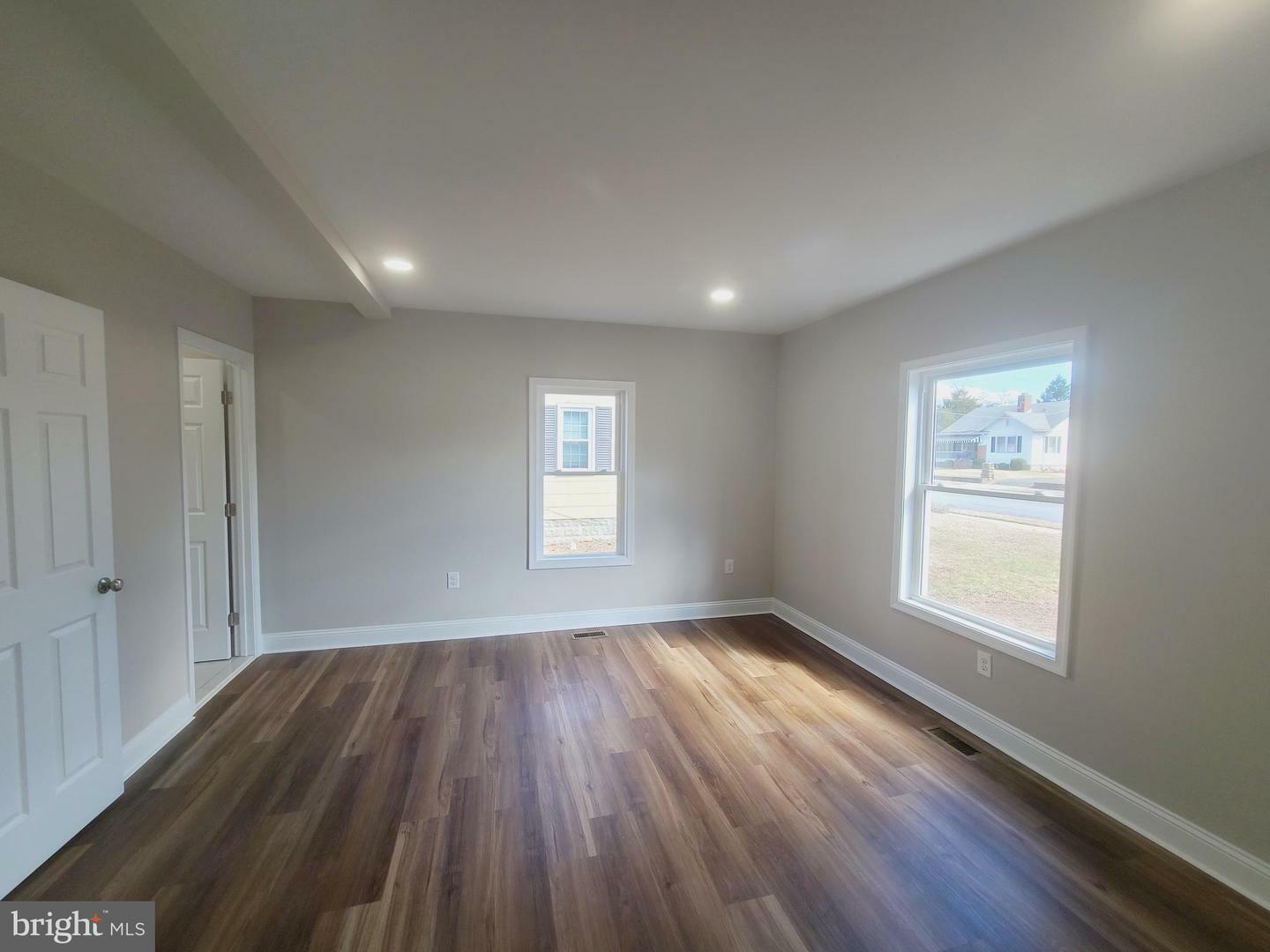 Property Photo:  311 Talbot Avenue  MD 21613 