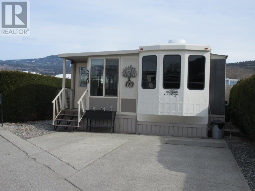 Property Photo: 415 Commonwealth Road 333 BC V4V 1P4