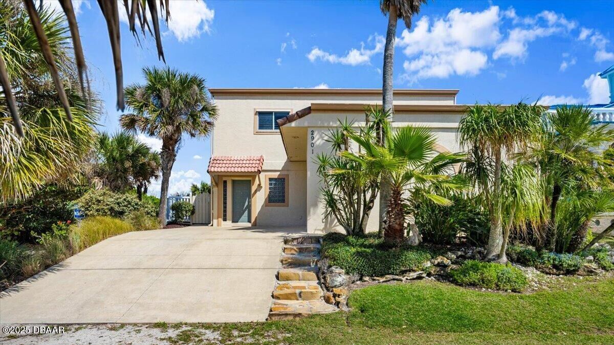 Property Photo:  2901 Hill Street  FL 32169 