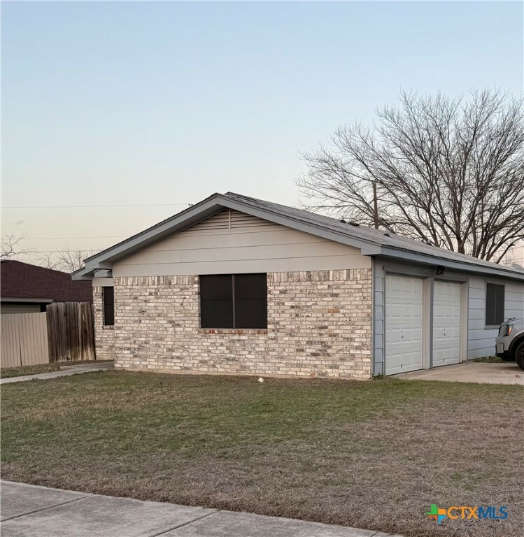 Property Photo:  3006 Chisholm Trail  TX 76542 