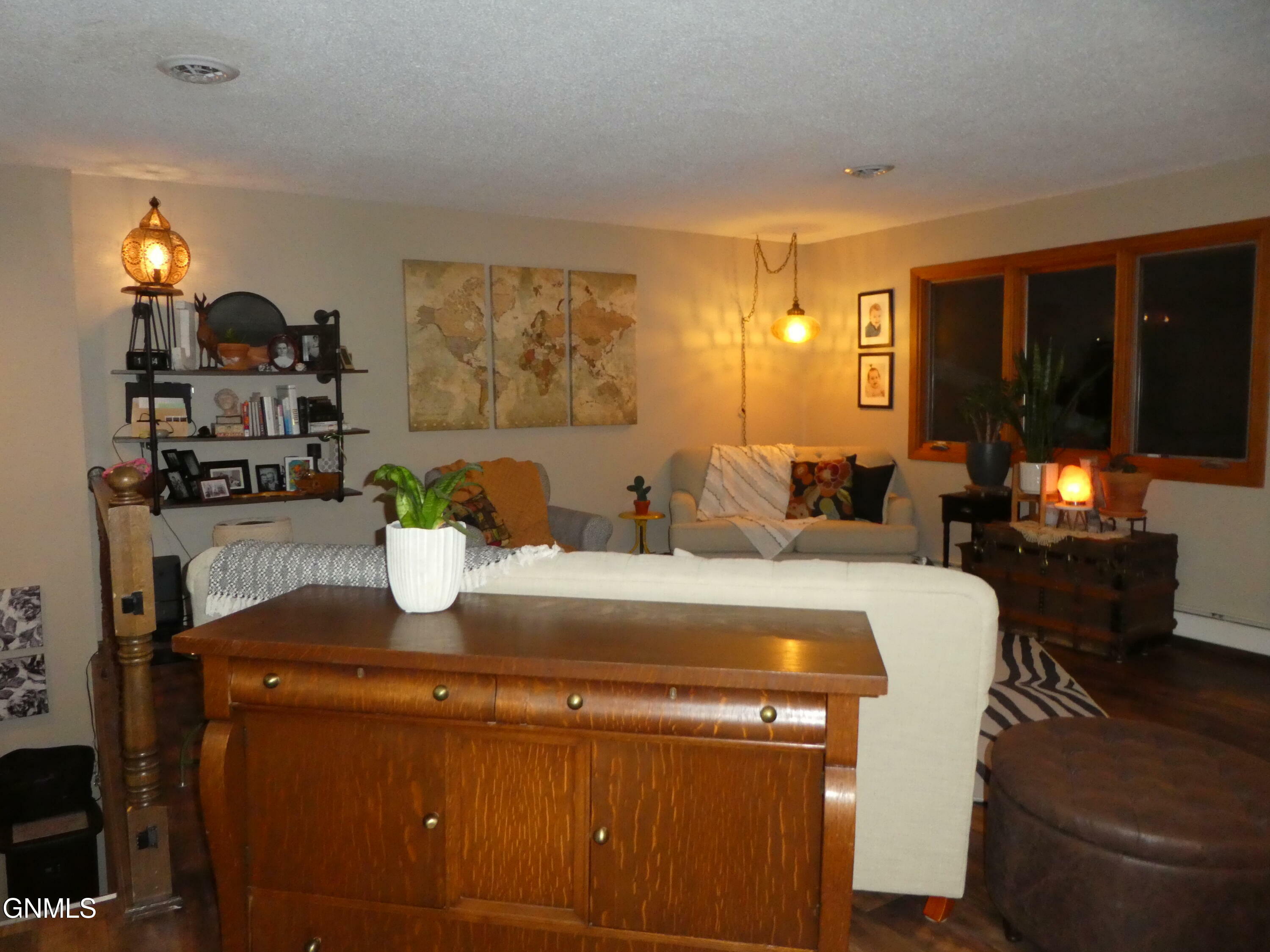 Property Photo: 702 9th Street NW ND 58401