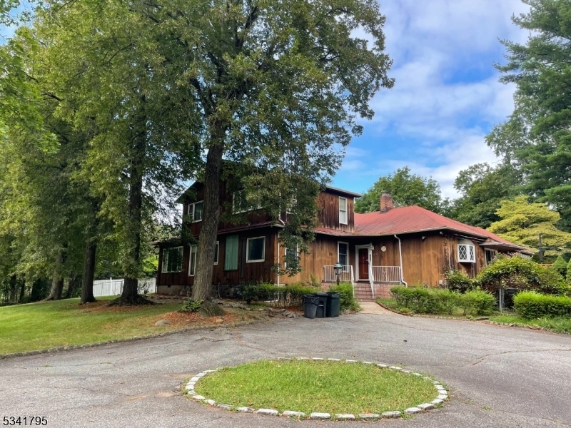 Property Photo: 951 N Beverwyck Rd NJ 07005