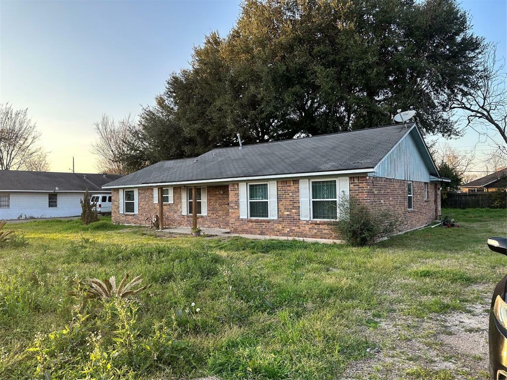Property Photo: 3110 Druid Street TX 77091