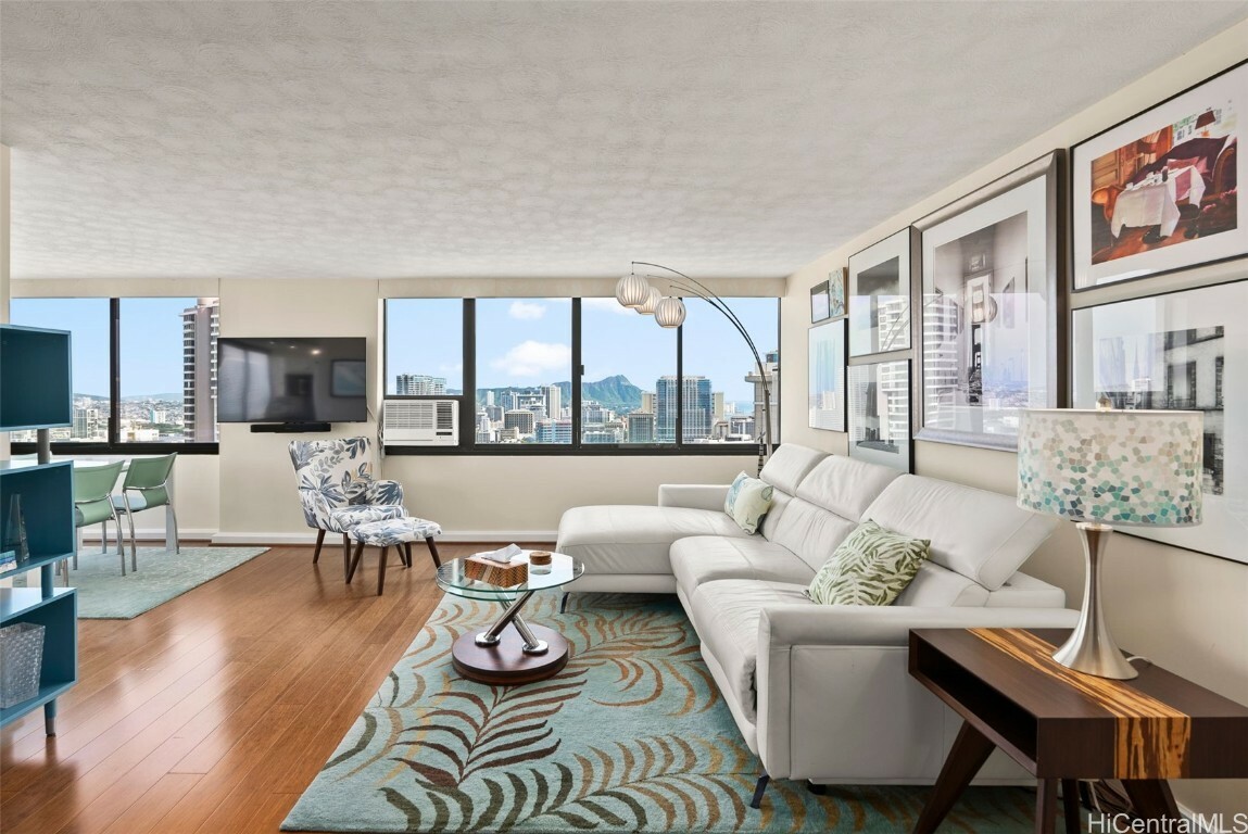 343 Hobron Lane 3302  Honolulu HI 96815 photo