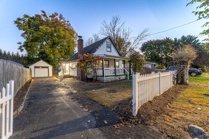 334 Gillette Street  Dix Hills NY 11746 photo