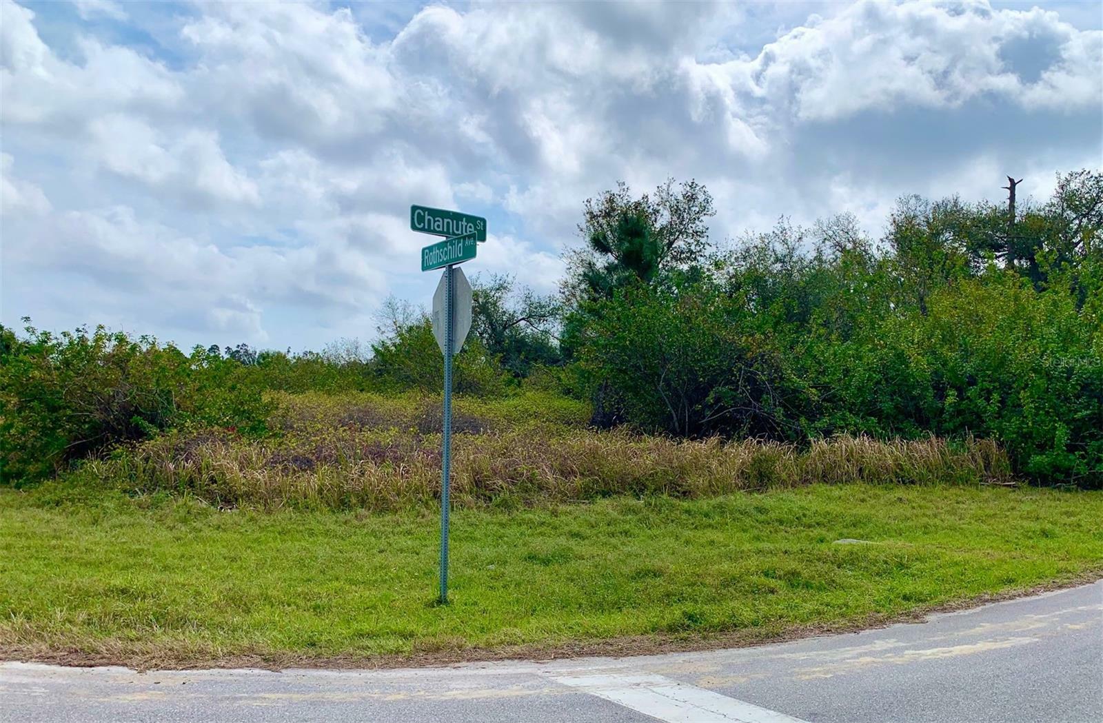 Property Photo: 14505 Rothschild Avenue FL 33953