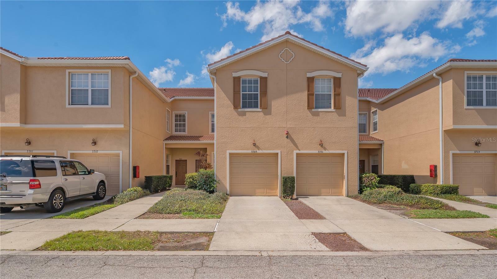 Property Photo:  3769 Parkridge Circle 4-103  FL 34243 