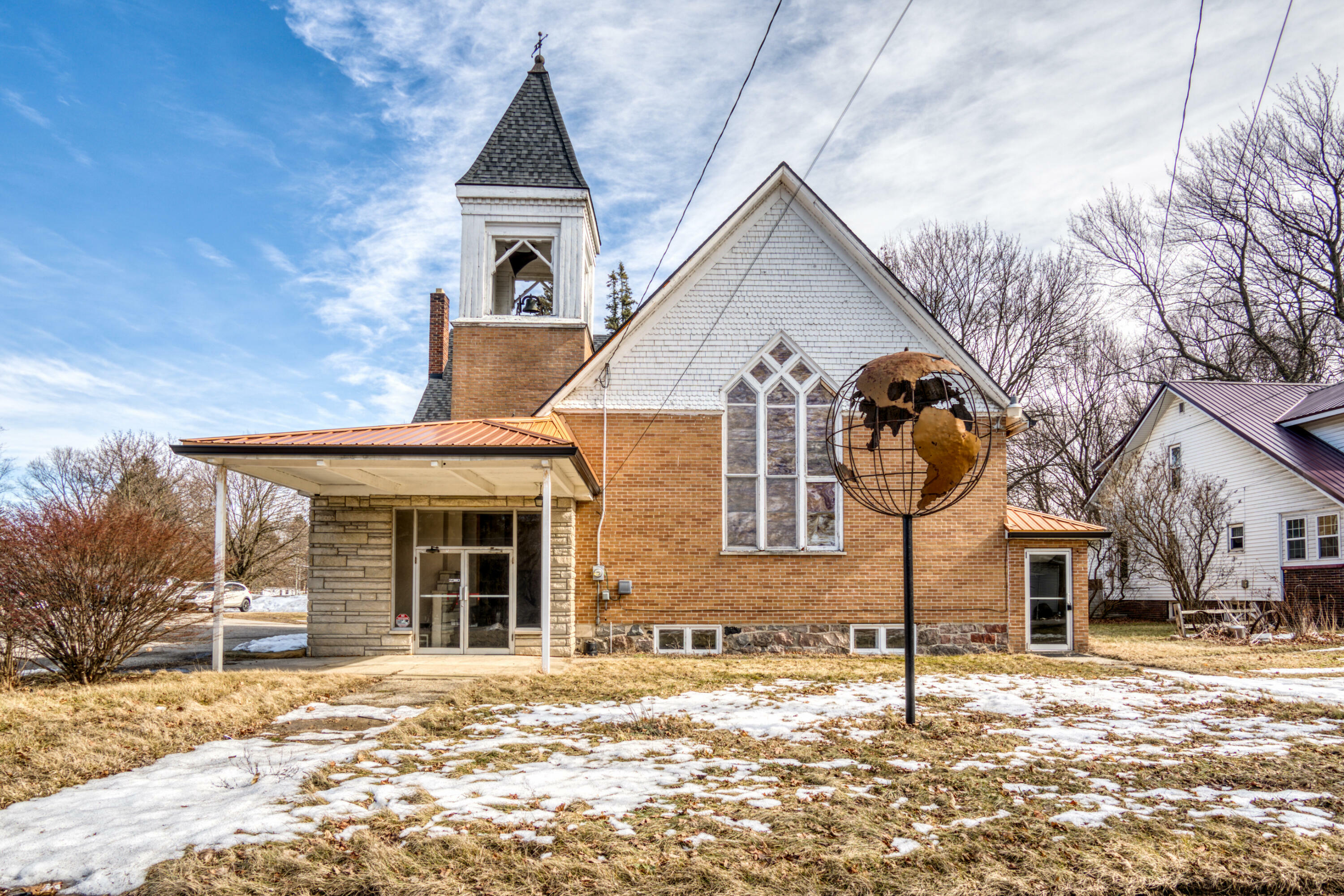 Property Photo: 307 S Sheridan Avenue MI 49340