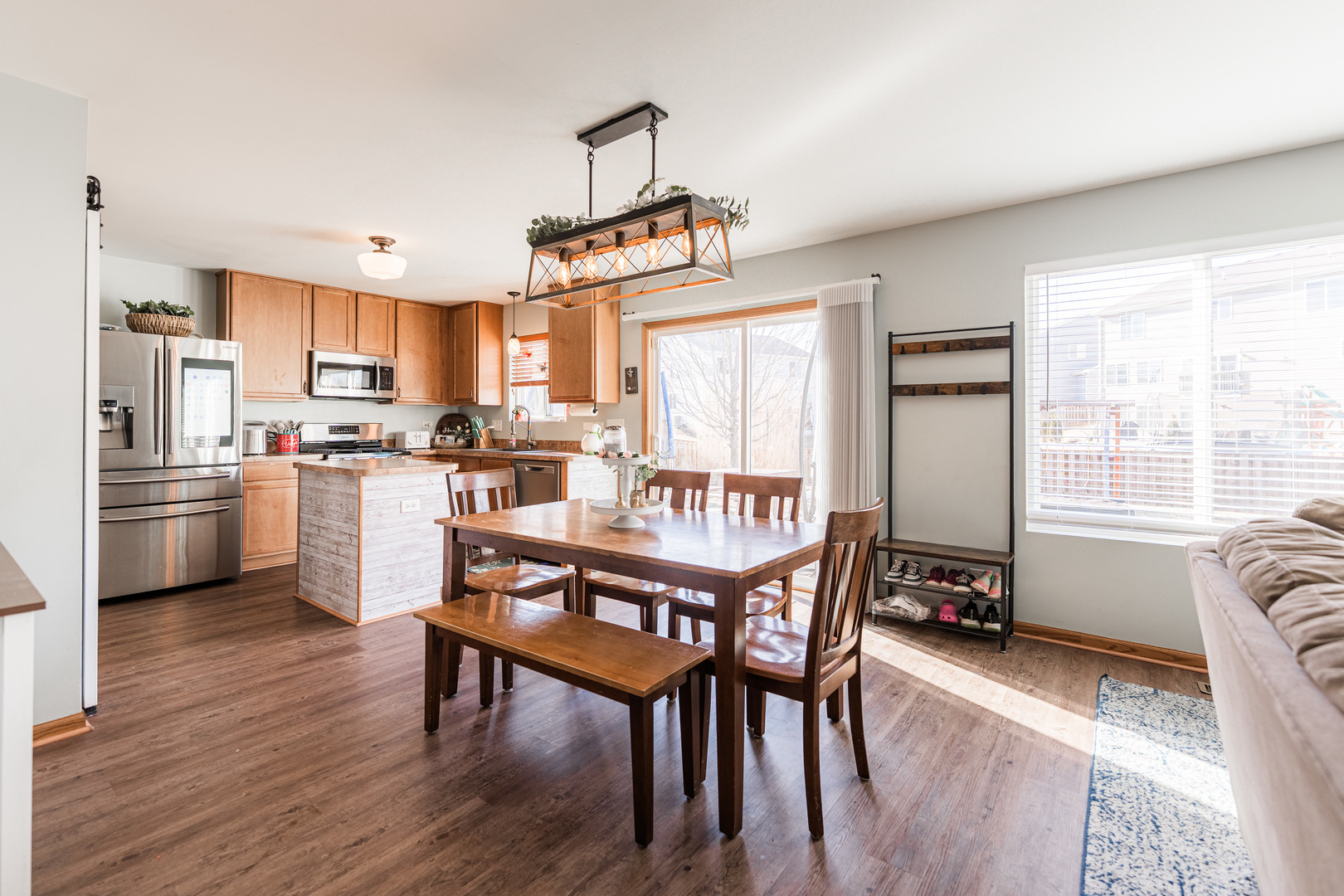Property Photo: 638 Dover Street IL 60140