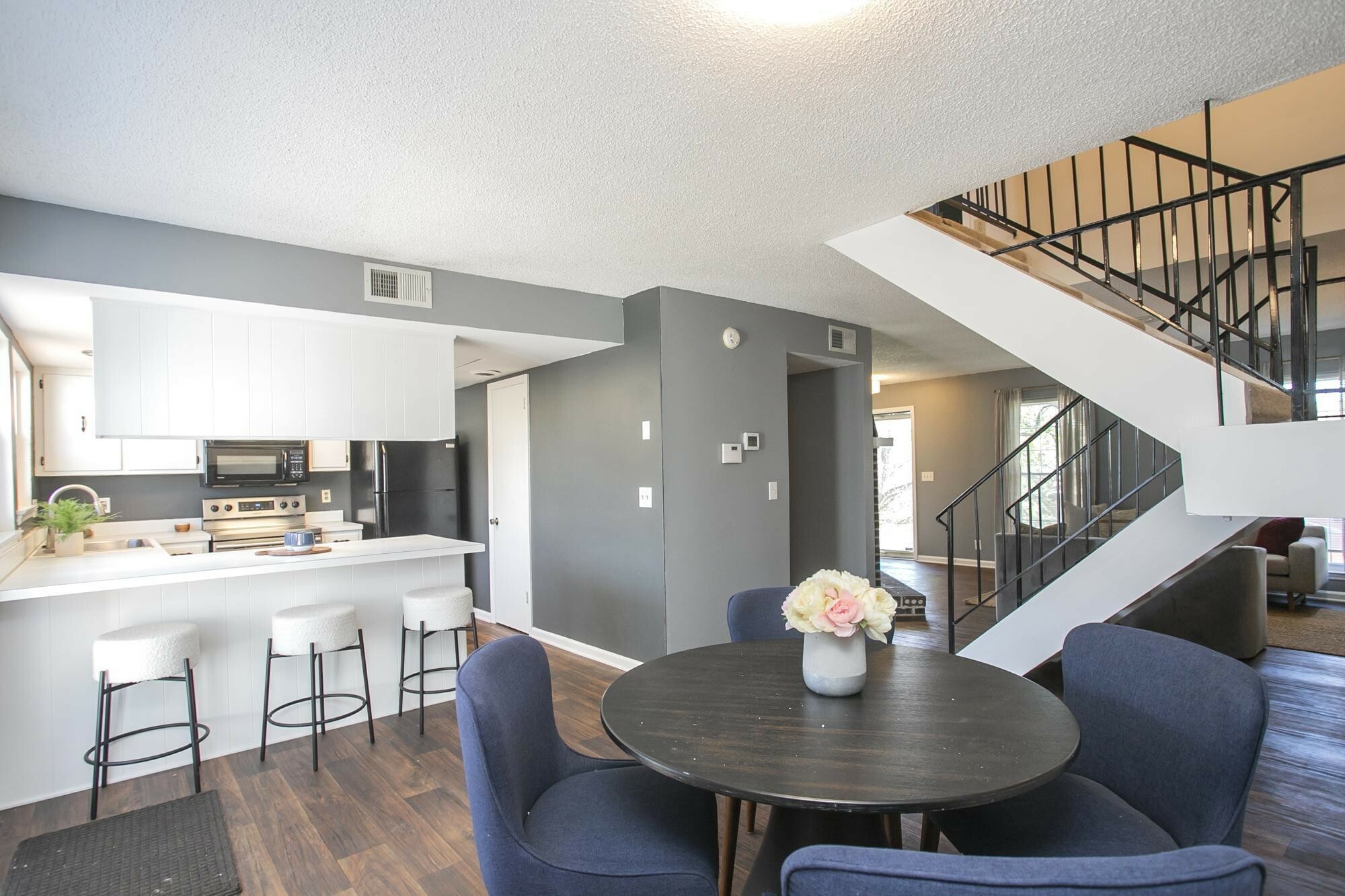 Property Photo: 324 Huntington Ridge Dr TN 37211