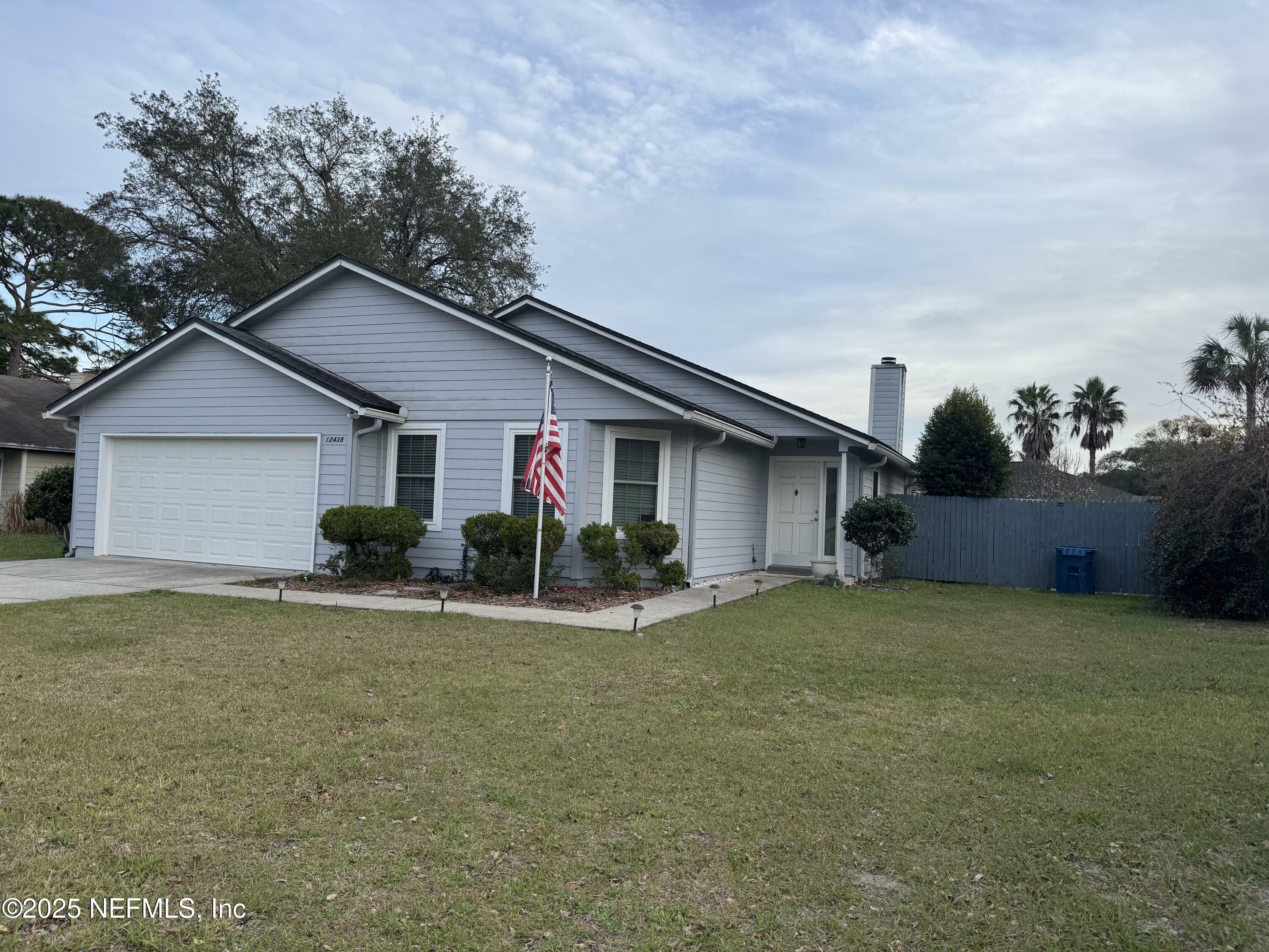 Property Photo:  12438 Safeshelter Drive S  FL 32225 