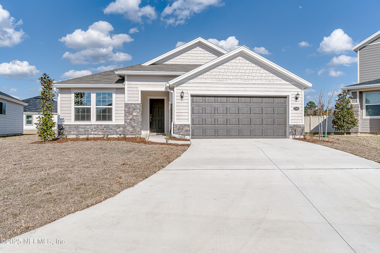 Property Photo:  7109 Hawkes Clearing Court  FL 32219 