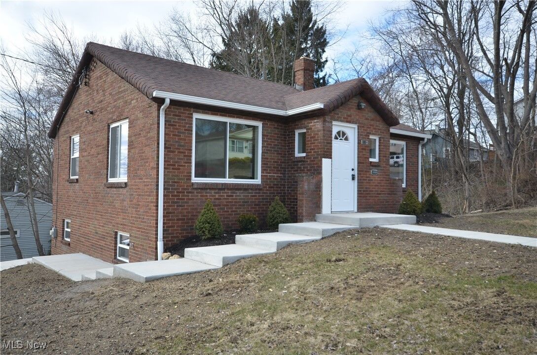 Property Photo: 110 Emmons Avenue OH 44312