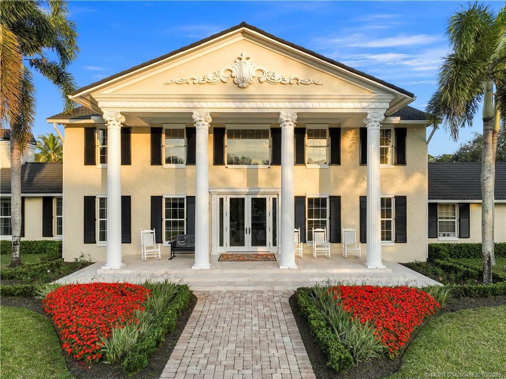 Property Photo:  5551 SW Mistletoe Lane  FL 34990 