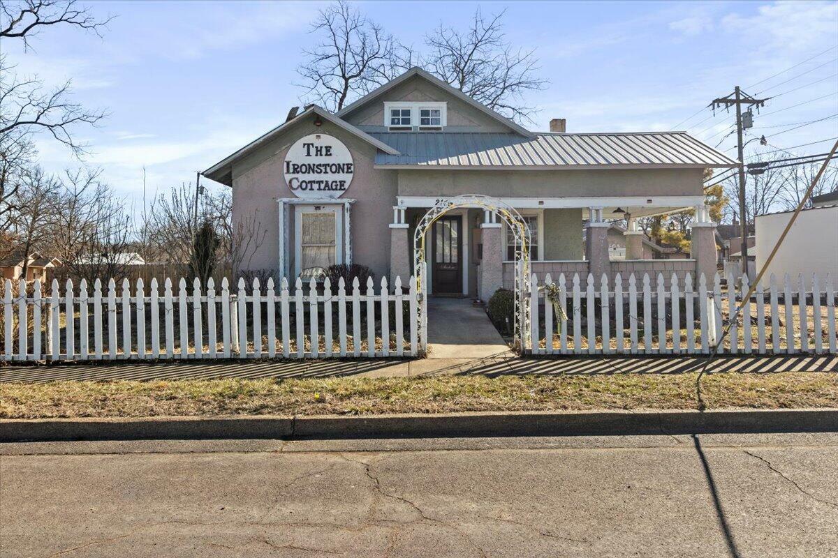 Property Photo: 214 N Greene Street MO 65711