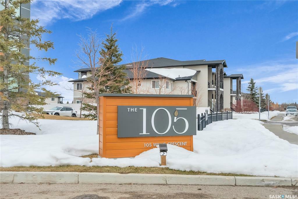 Property Photo:  105 Willis Crescent 109  SK S7T 0Z3 