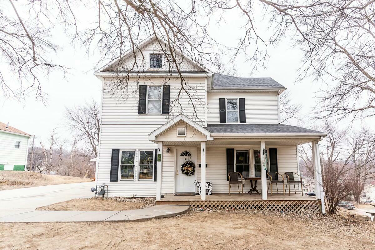 Property Photo:  202 4th  Street  IA 51534 