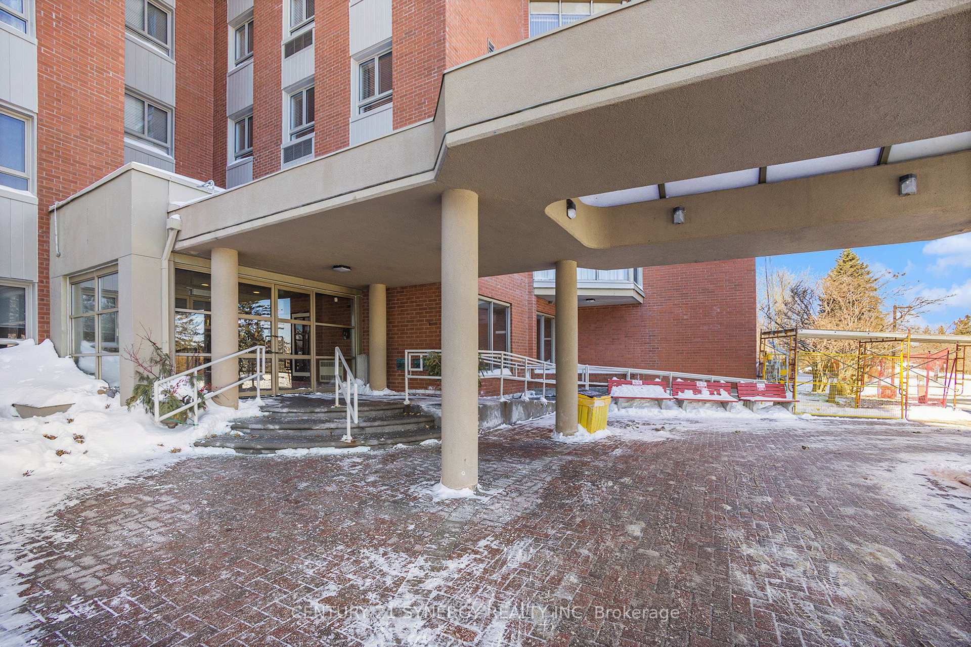 Property Photo: 960 Teron Road 312 ON K2K 2B6