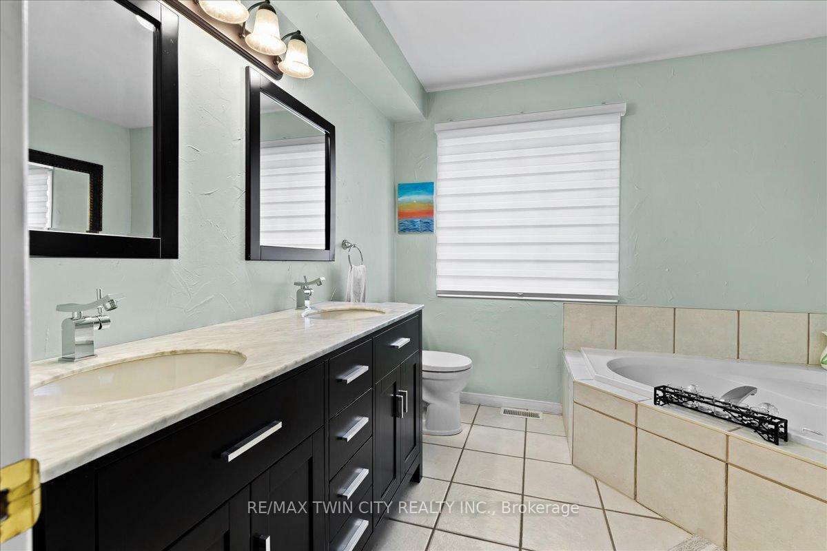 Property Photo: 199 Saginaw Parkway 55 ON N1T 1T9
