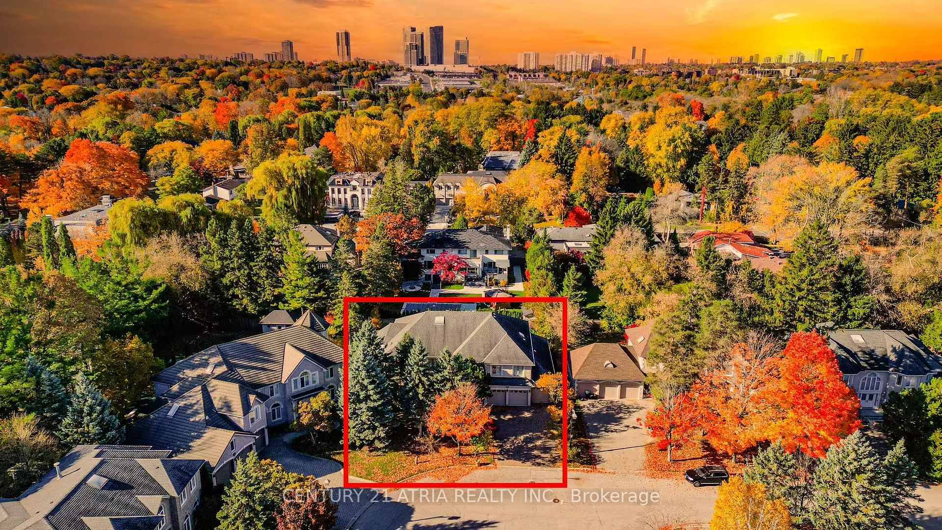 Property Photo: 13 Bayview Forest Lane ON L3T 7S4