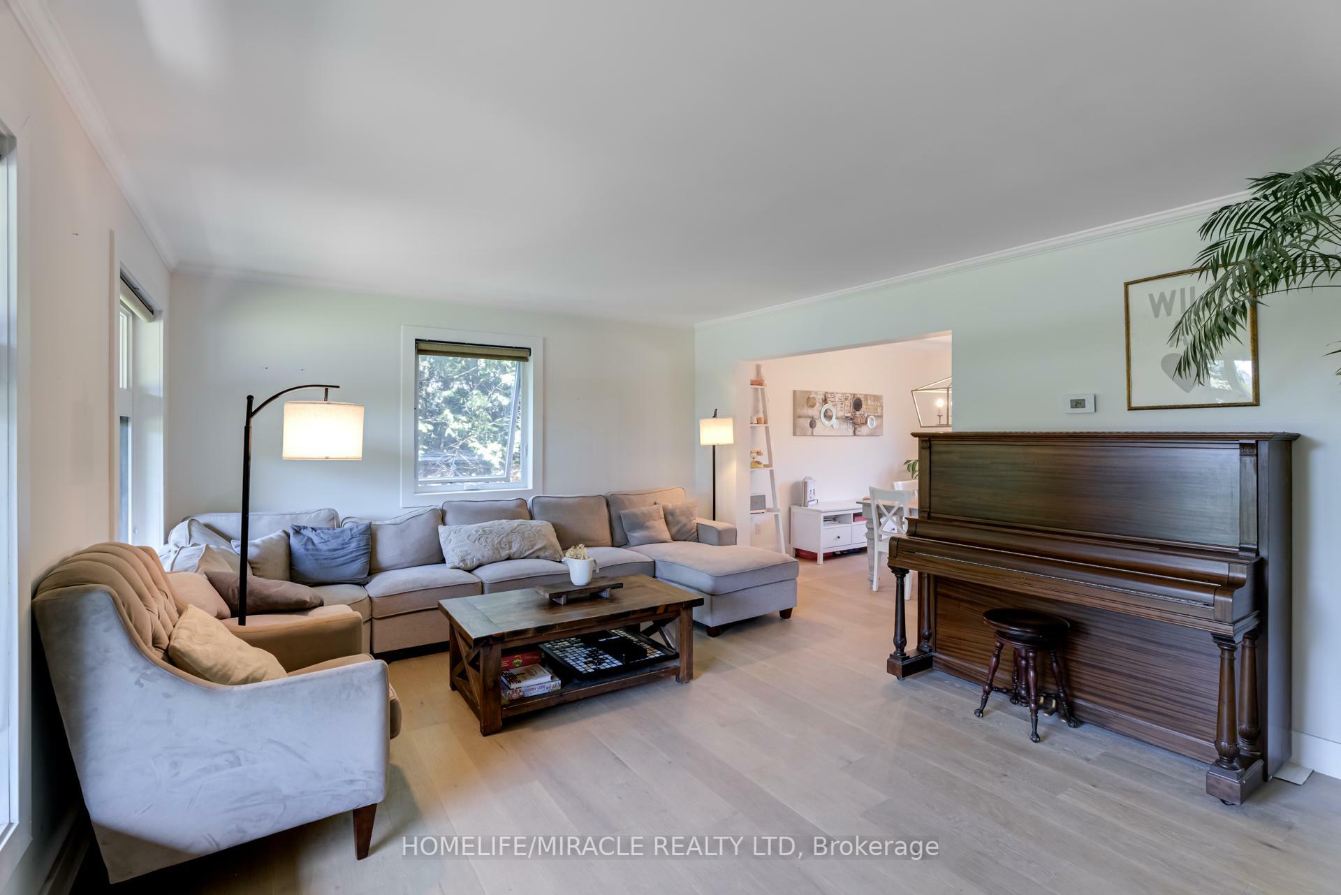Property Photo: 71 Nicholson Cres ON L9X 0G9