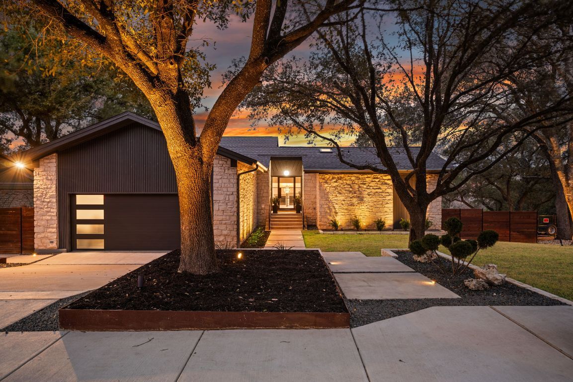 Property Photo:  8425 Adirondack Trail  TX 78759 