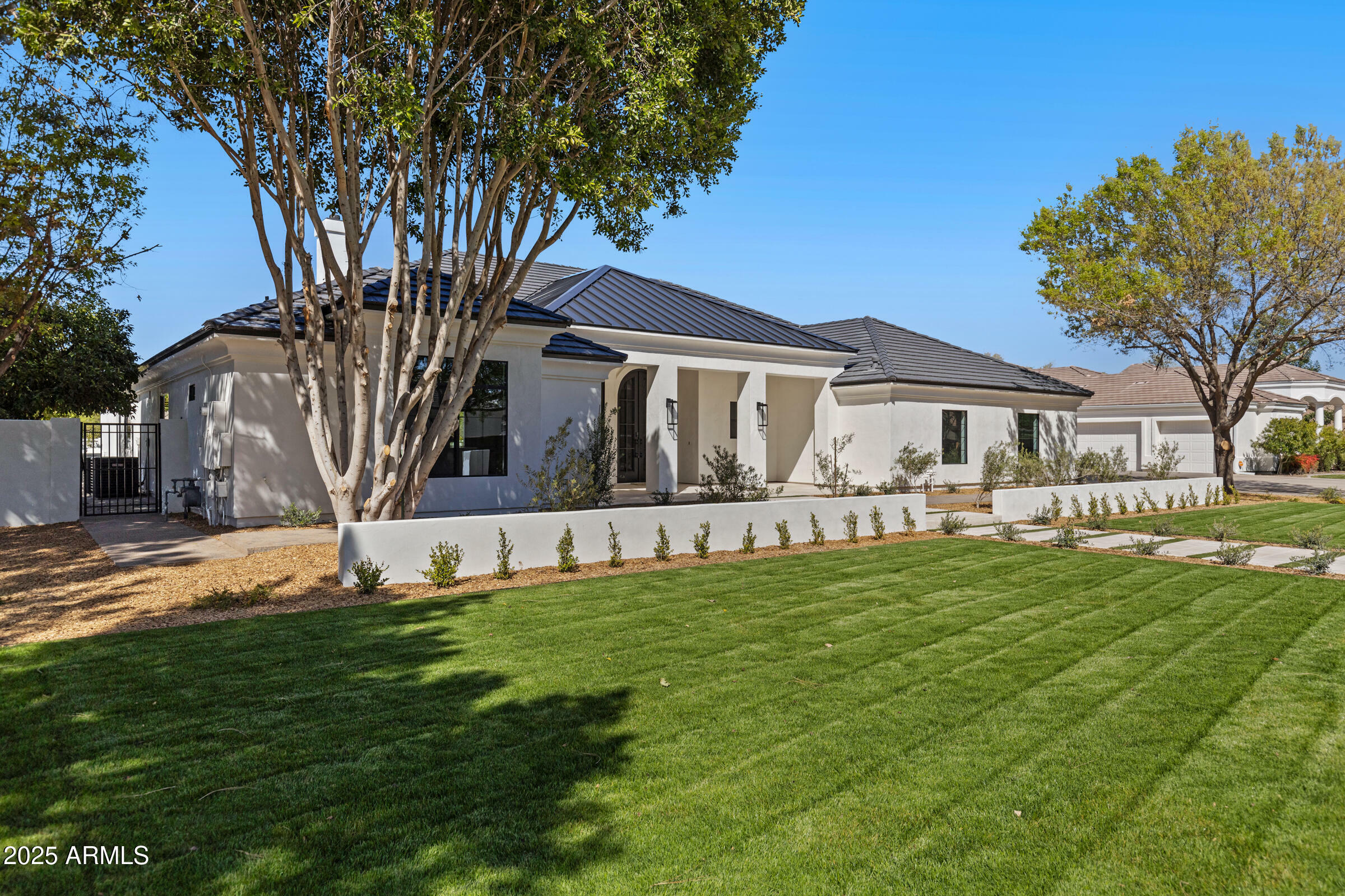 Property Photo: 2964 E Palo Verde Street AZ 85296