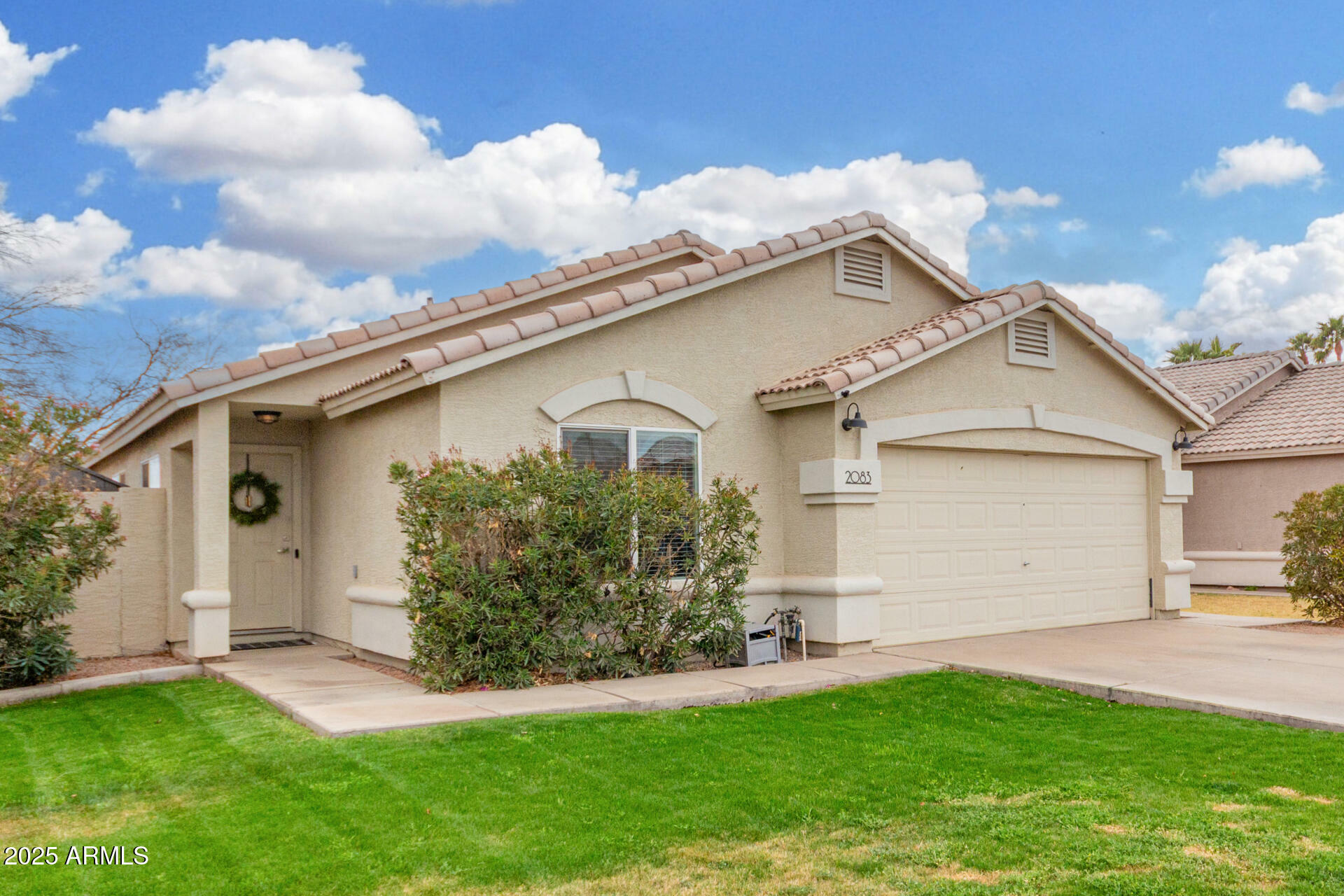 Property Photo: 2083 E Saratoga Street AZ 85296