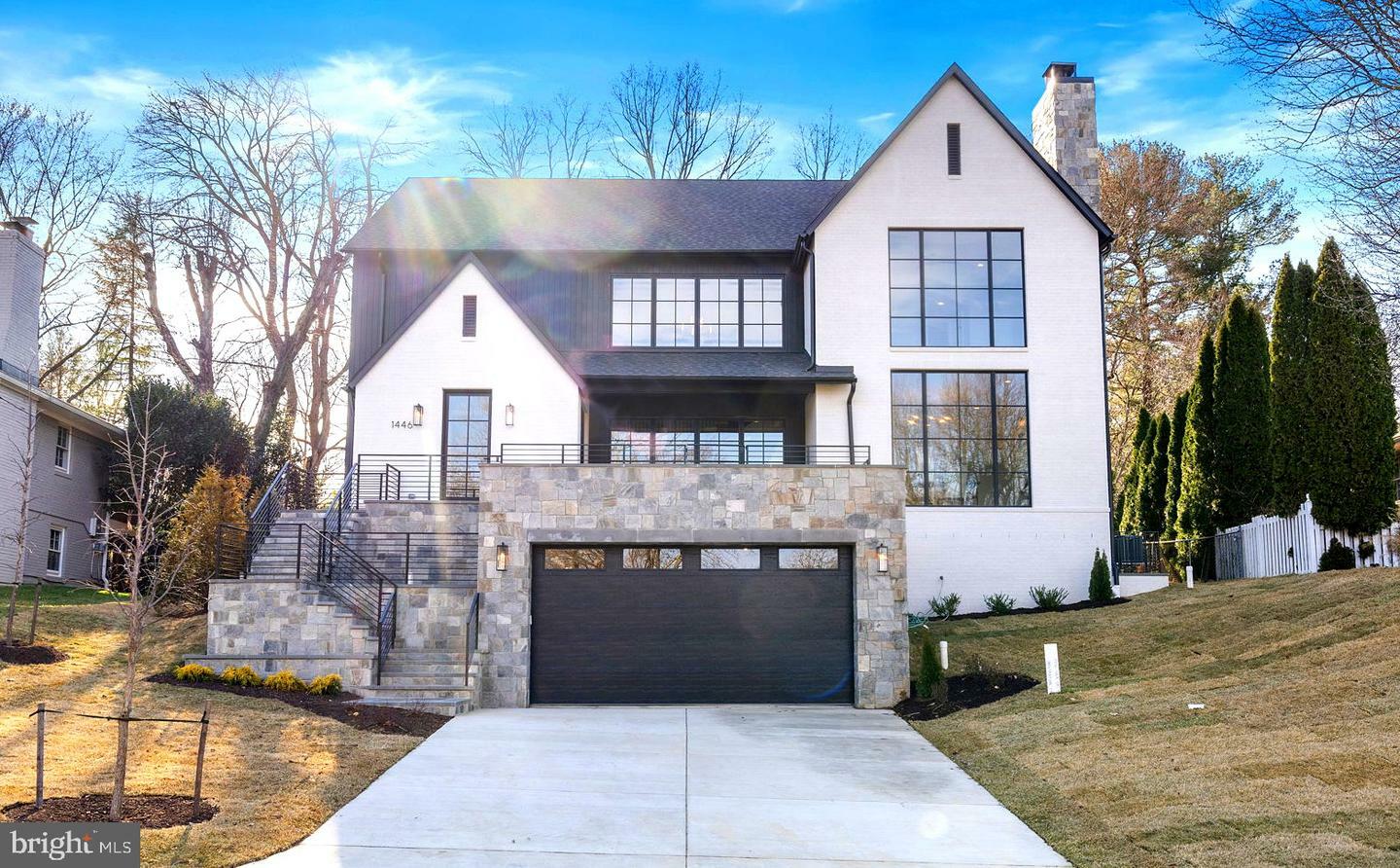 1446 Cola Drive  McLean VA 22101 photo