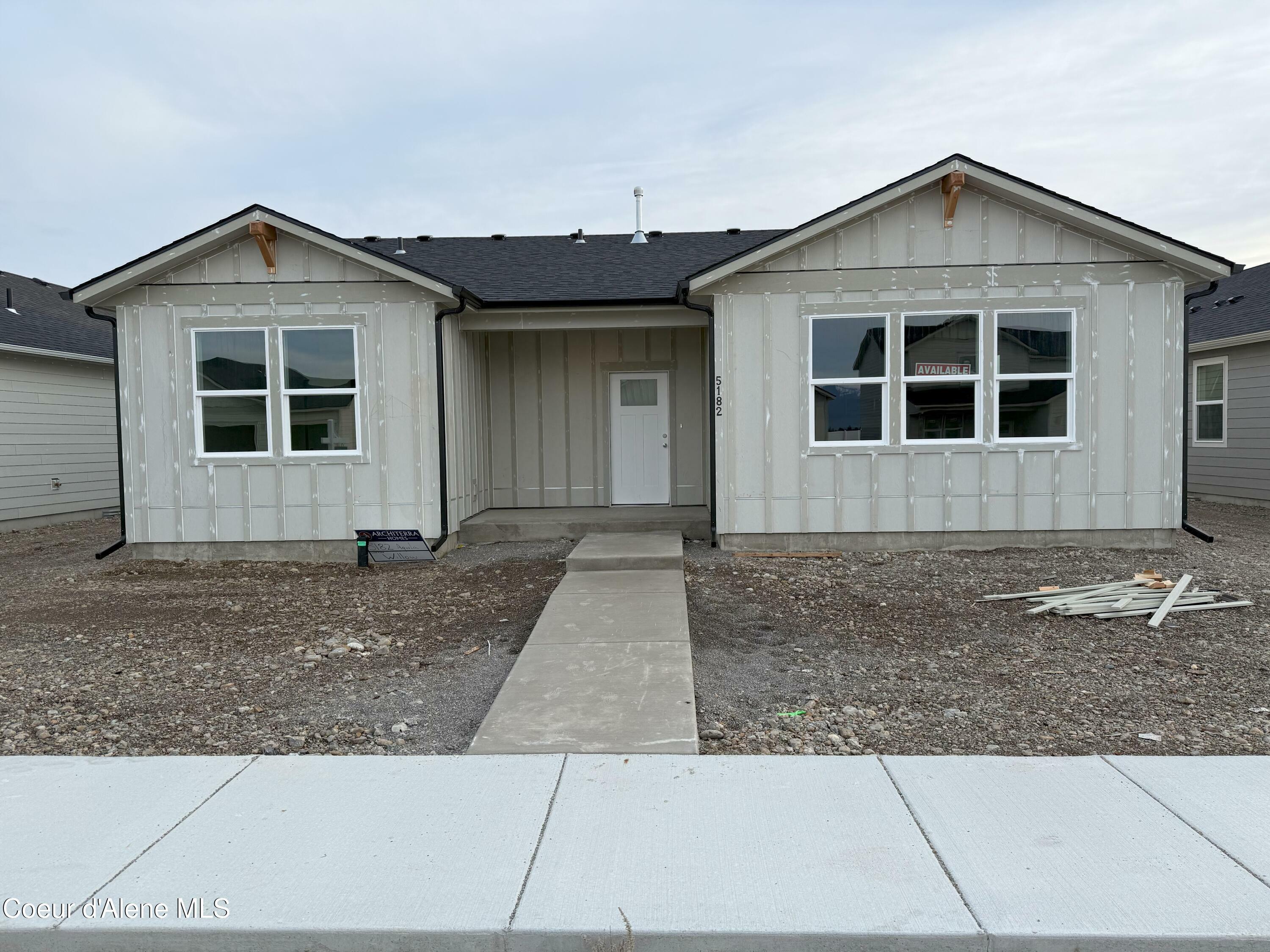 Property Photo:  5182 Aquila Ave  ID 83854 