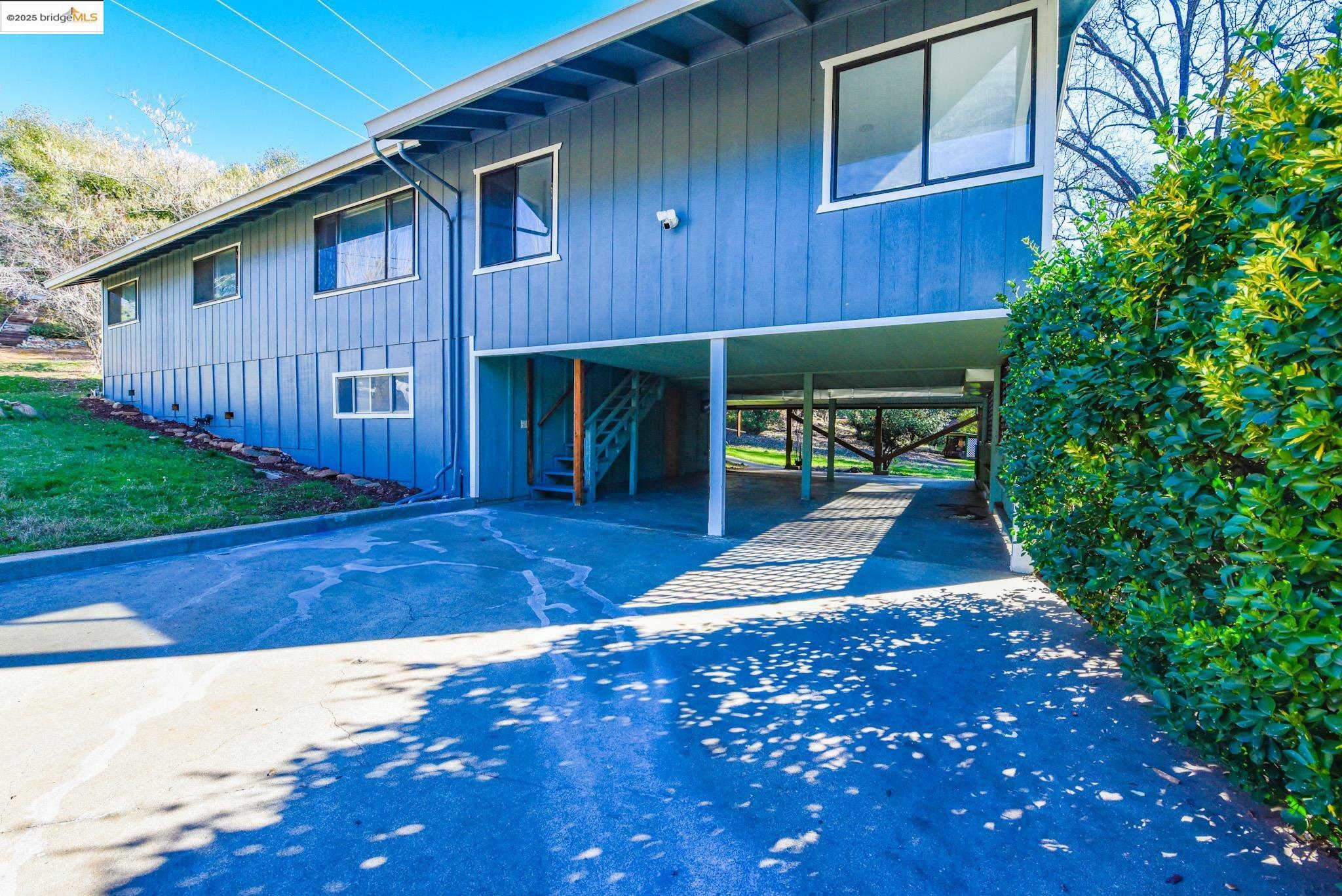 Property Photo: 19283 Hillsdale Dr CA 95370